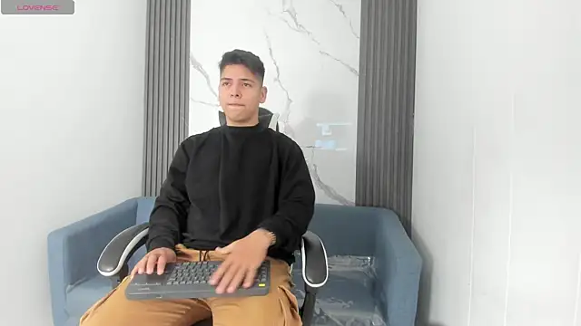 Asta Black online show from October 2025 09:26:02 PM