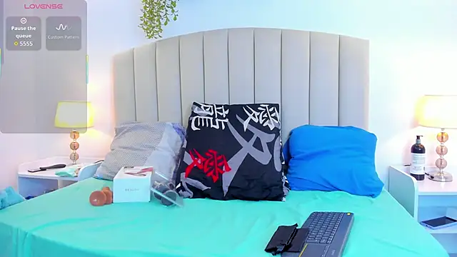 Rachel Donnelly online show from October 2025 04:40:01 AM