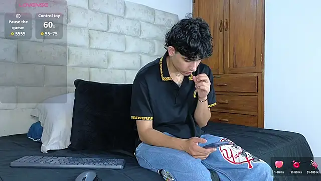 Stiven Benet  online show from September 2025 10:52:01 AM