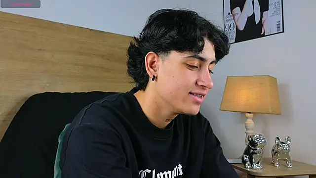 Stiven Benet  online show from October 2025 03:13:01 PM