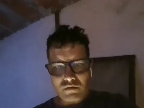 Quarentaoon online show from October 2025 11:07:01 PM