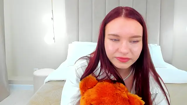 NoraHaynes online show from September 2025 02:35:02 AM