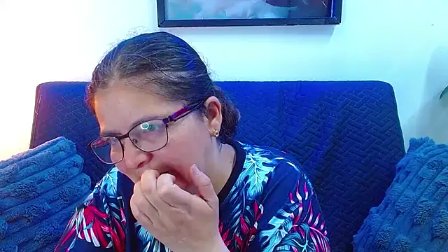 Snapshot of Linda_banks_ chatting on September 2025 01:38:02 AM Linda banks online show from September 2025 01:38:02 AM