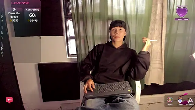 crushnier1 online show from October 2025 05:08:02 PM