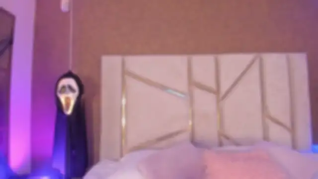 Caro Suarez online show from October 2025 12:39:02 PM