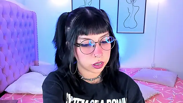 Rose 72 online show from September 2025 07:17:01 PM