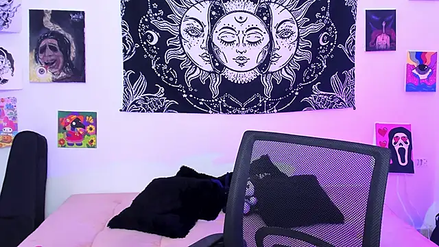 Rose 72 online show from June 2026 07:19:02 PM