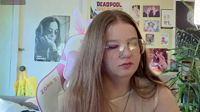 Sienna-Cow online show from October 2025 12:28:02 PM