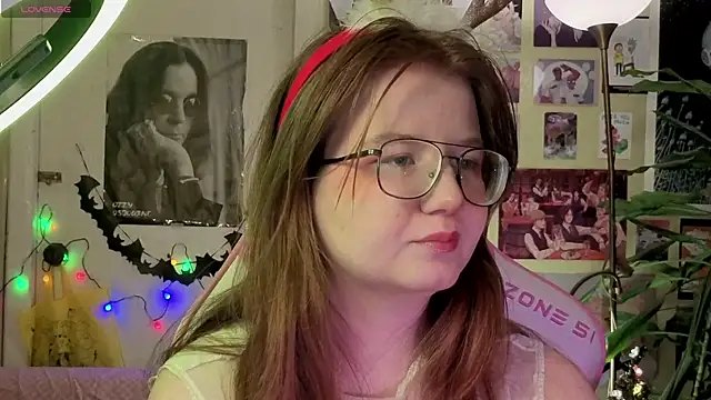 Sienna-Cow online show from December 2025 05:28:02 PM