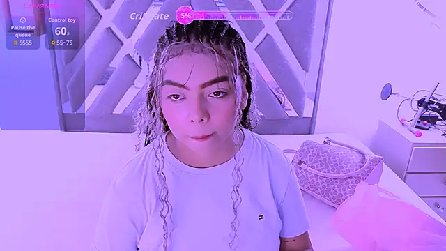 nahomy ryans online show from October 2025 06:21:01 PM