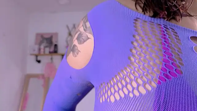 nahomy ryans online show from January 2026 10:15:01 PM