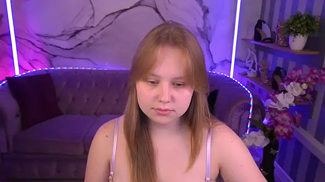 CrystallPaws online show from September 2025 07:14:02 PM