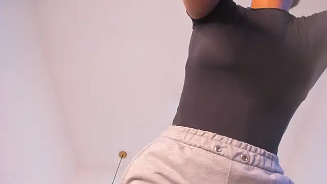 OnlyGia online show from April 2026 10:58:01 PM