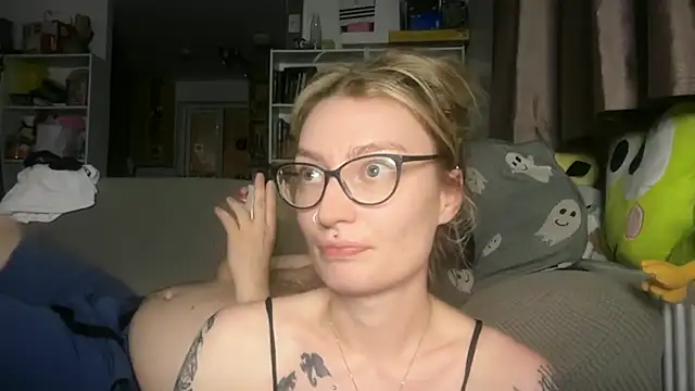 Snapshot of harleyblair chatting on July 2026 10:03:01 PM harleyblair online show from July 2026 10:03:01 PM