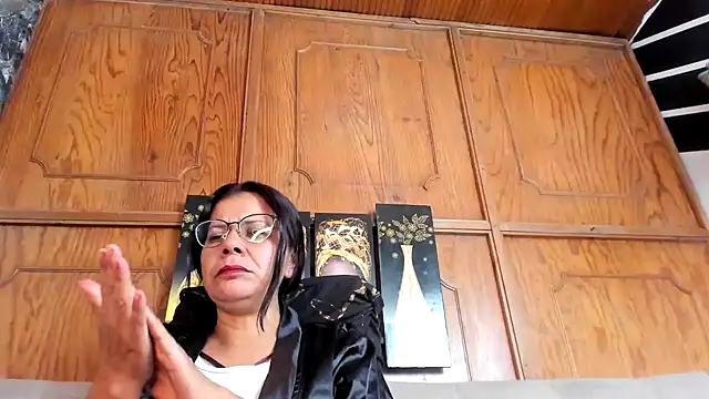 sofia hot vc online show from November 2025 05:43:02 AM