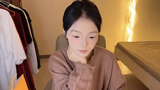 Snapshot of Robin-o3 chatting on October 2025 08:52:02 PM Robin-o3 online show from October 2025 08:52:02 PM