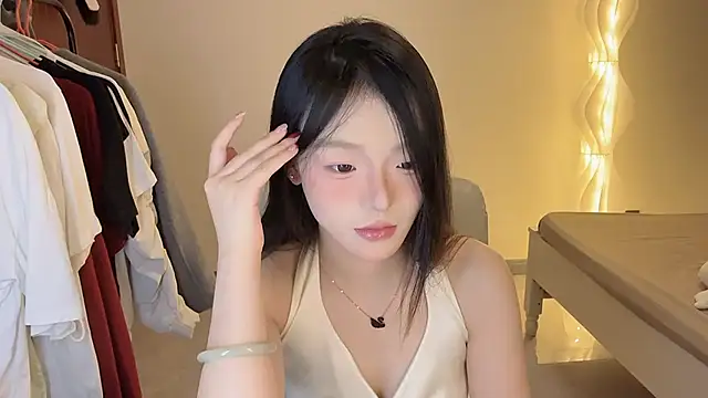 Snapshot of Robin-o3 chatting on October 2025 03:46:02 PM Robin-o3 online show from October 2025 03:46:02 PM