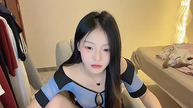 Robin-o3 online show from December 2025 07:53:02 PM