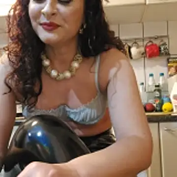 ShineBright88 online show from November 2025 08:41:01 PM