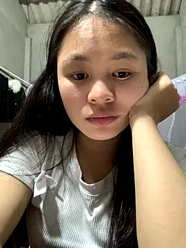 NhuFox online show from October 2025 01:43:02 PM