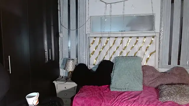 Snapshot of julieta_sweet_ chatting on September 2025 10:38:02 AM julieta sweet online show from September 2025 10:38:02 AM