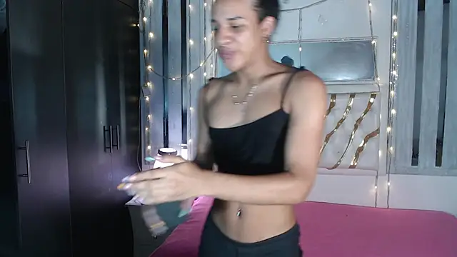 Snapshot of julieta_sweet_ chatting on September 2025 06:14:01 AM julieta sweet online show from September 2025 06:14:01 AM