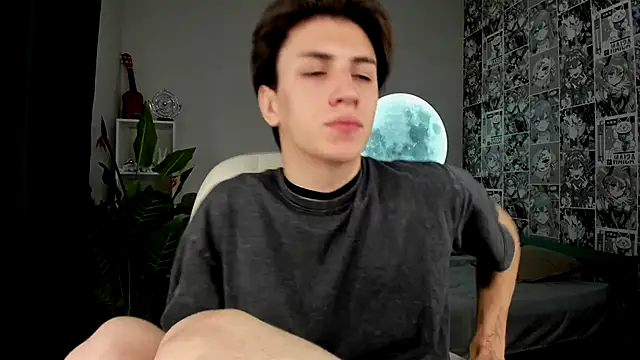 Snapshot of Oliver_Starboy chatting on September 2025 07:52:02 AM Oliver Starboy online show from September 2025 07:52:02 AM