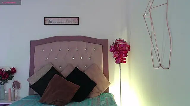 AmelieAndAce online show from September 2025 02:51:02 PM