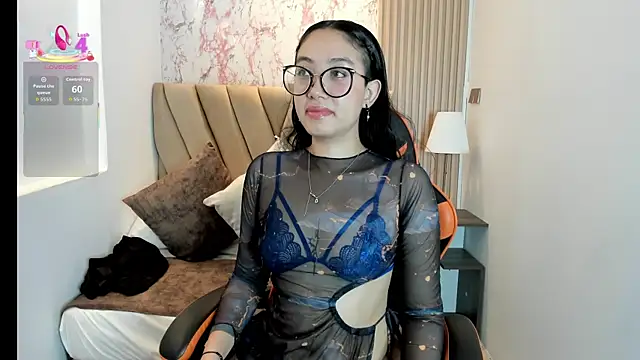 Yuna  Min online show from September 2025 12:06:01 PM