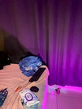 Lady Dirty444 online show from October 2025 06:52:02 PM