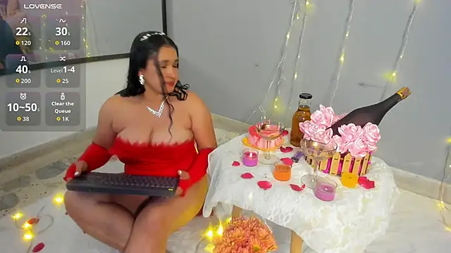 amanda noir online show from September 2025 03:00:02 AM