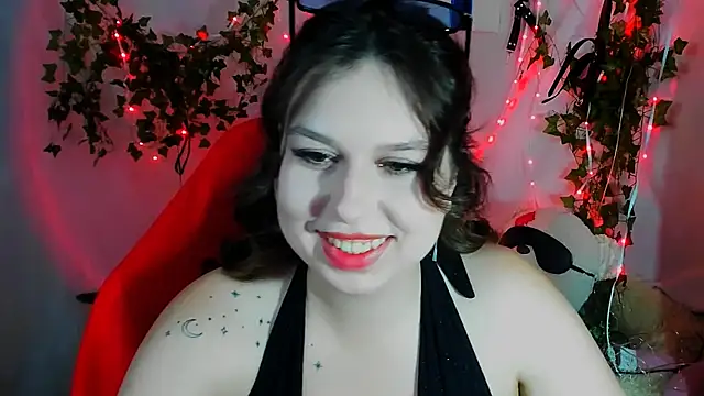 Snapshot of ChloeRicc chatting on May 2026 11:03:02 AM ChloeRicc online show from May 2026 11:03:02 AM