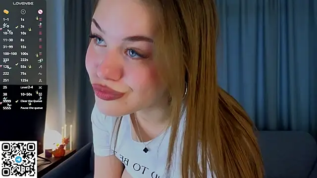 KristiGroune online show from October 2025 06:12:01 AM