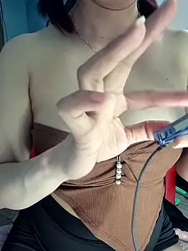 Linh linh01 online show from March 2026 01:57:02 PM