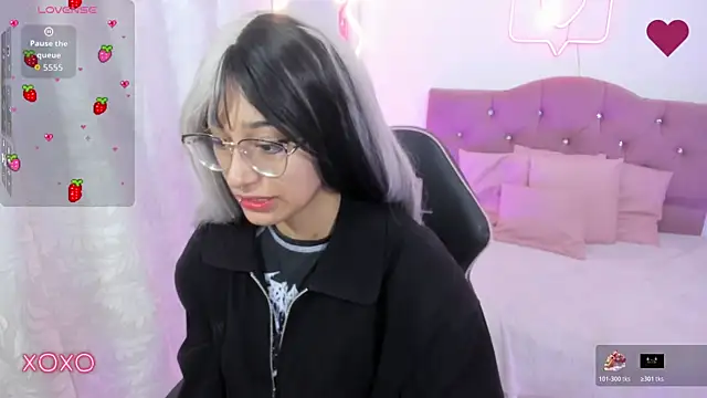 HANNI TAY online show from December 2025 11:41:02 AM