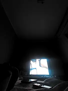 NegativeCleat4 online show from April 2026 12:35:02 AM