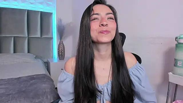 canelleGarces online show from September 2025 12:16:02 PM