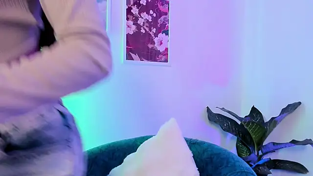 canelleGarces online show from October 2025 11:16:01 PM