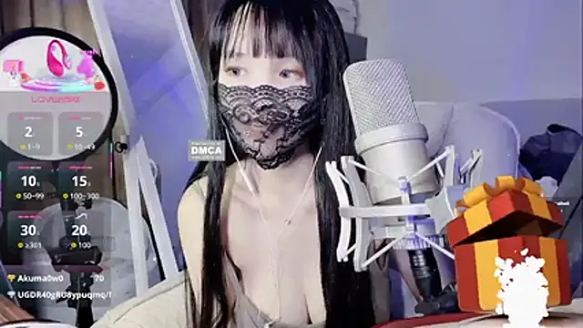 twlilybae online show from November 2025 06:51:01 PM