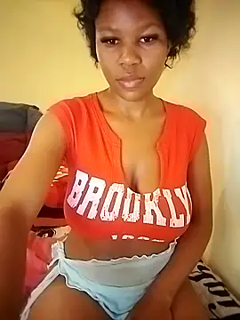 Seductive Yellow Titties online show from November 2025 06:56:02 AM