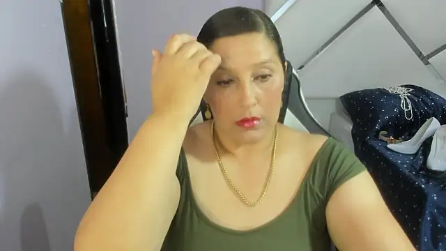 KikaDuque online show from February 2026 07:42:02 PM