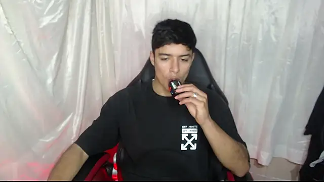 jacobbiker online show from December 2025 05:04:02 AM