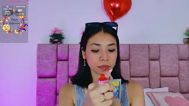 Snapshot of ScarlettLuxe chatting on October 2025 11:54:02 AM ScarlettLuxe online show from October 2025 11:54:02 AM