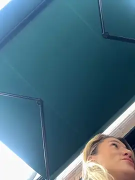 CamyBlossom online show from October 2025 04:27:02 PM