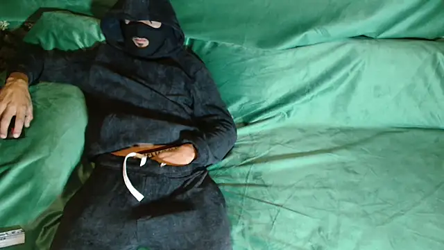 JUSTFORRICH online show from January 2026 02:44:01 PM