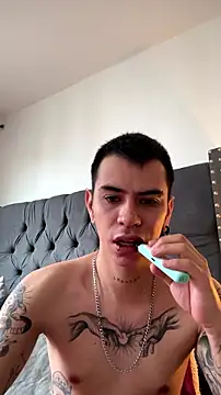 Snapshot of chris_suarez chatting on July 2026 09:31:02 PM chris suarez online show from July 2026 09:31:02 PM