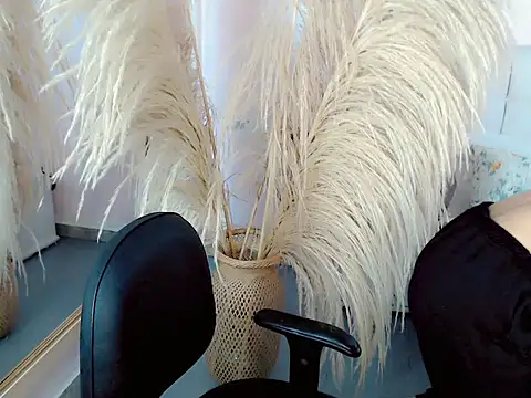 Snapshot of nathalialoes1 chatting on October 2025 07:16:02 PM nathalialoes1 online show from October 2025 07:16:02 PM