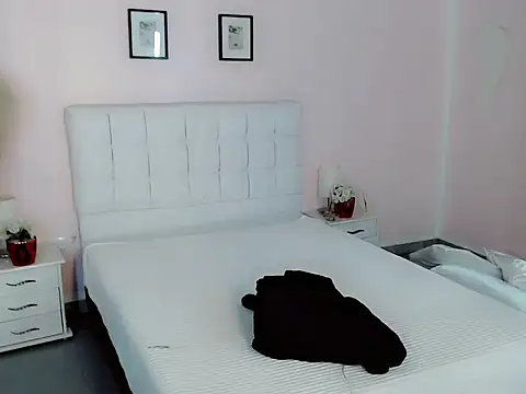 Snapshot of nathalialoes1 chatting on October 2025 07:03:02 PM nathalialoes1 online show from October 2025 07:03:02 PM