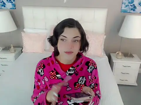 Snapshot of nathalialoes1 chatting on November 2025 12:05:02 PM nathalialoes1 online show from November 2025 12:05:02 PM