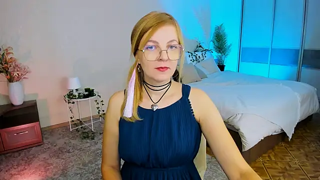 YourUniverser online show from September 2025 04:12:02 AM